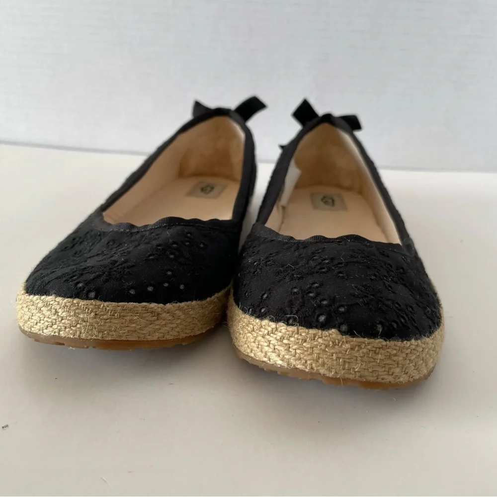 UGG Tassey Eyelet Black Flats Size 4US